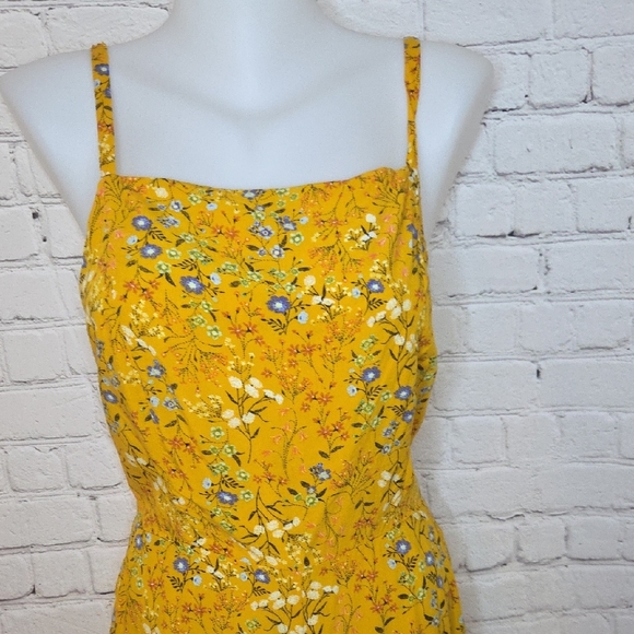 Chic Yellow Floral Jumpsuit - Picture 6 of 6